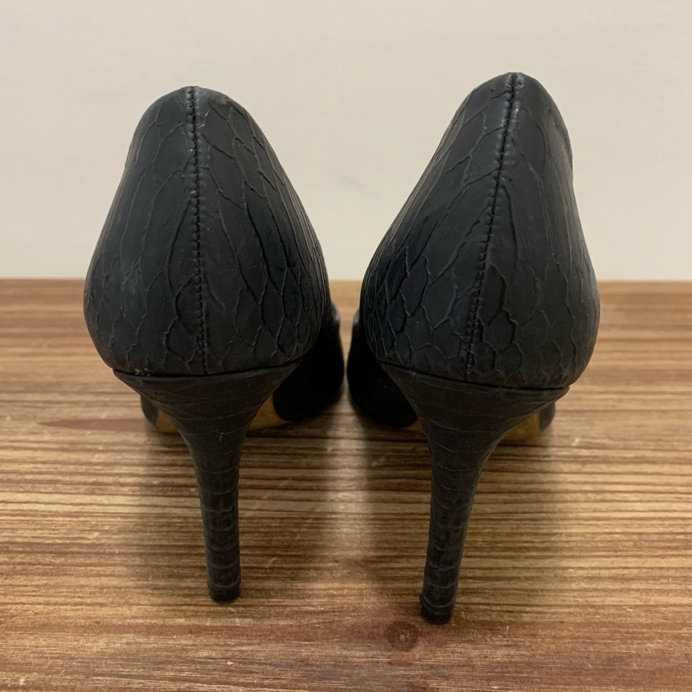 Heels - Picture 4 of 5